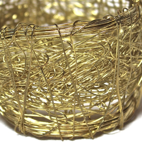 *Host Pick!*. NWOT—SAACHI Gold Statement Bracelet - Picture 4 of 5
